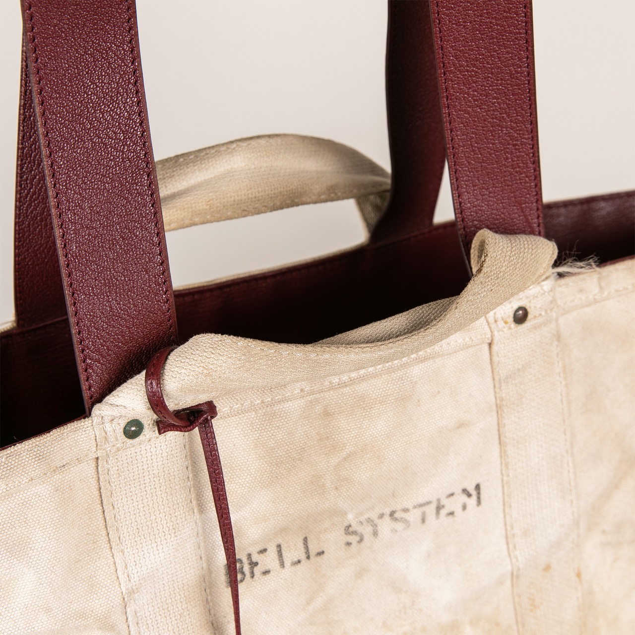 Bell Bag Burgundy Detail